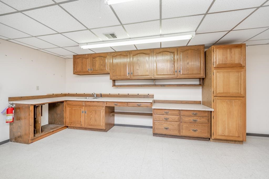 4004 South Pike Road Winfield, KS 67156 - Photo 30 of 36