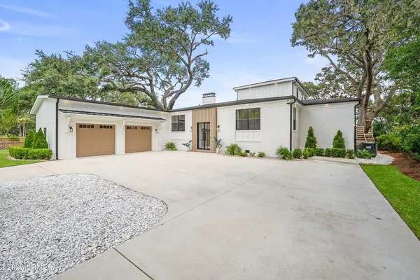 $3,699,000 | 2102 Bay Street, Beaufort, SC 29902