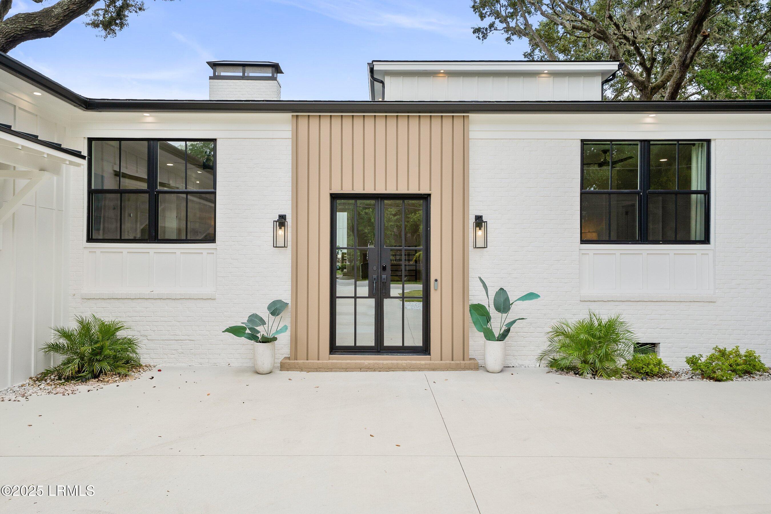2102 Bay Street Beaufort, SC 29902 - Photo 2 of 91 DSC09931-23.jpg-SMALL