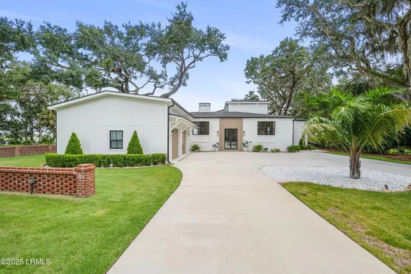 $3,699,000 | 2102 Bay Street, Beaufort, SC 29902