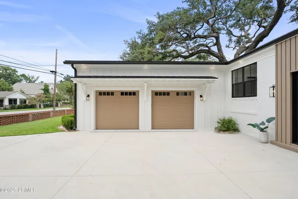 $3,699,000 | 2102 Bay Street, Beaufort, SC 29902