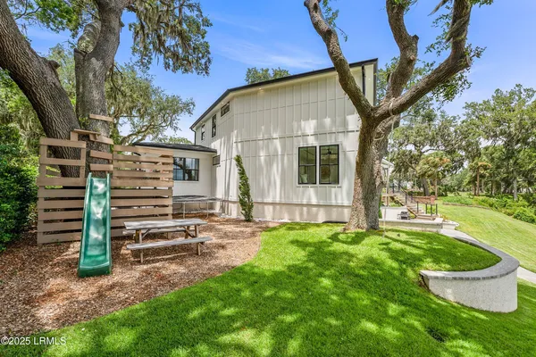 $3,699,000 | 2102 Bay Street, Beaufort, SC 29902