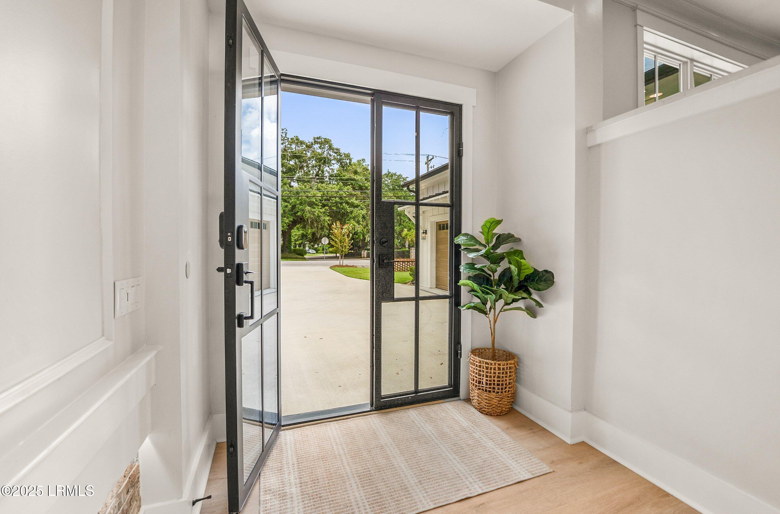 2102 Bay Street Beaufort, SC 29902 - Photo 10 of 91 DSC00150-146.jpg-SMALL