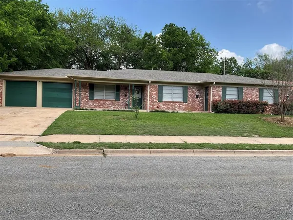 $327,500 | 2413 North Lockhart Street, Sherman, TX 75092