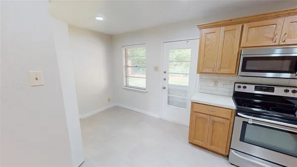 $327,500 | 2413 North Lockhart Street, Sherman, TX 75092