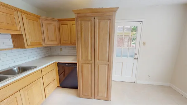 $327,500 | 2413 North Lockhart Street, Sherman, TX 75092