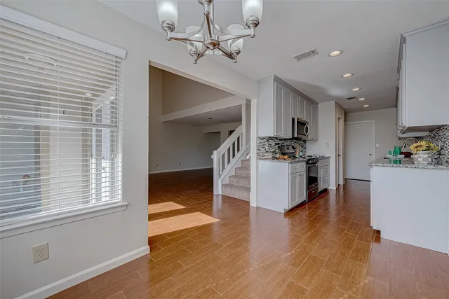 $2,200 | 2022 Highland Hills Drive, Sugar Land, TX 77478