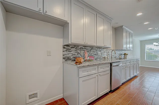 $2,200 | 2022 Highland Hills Drive, Sugar Land, TX 77478