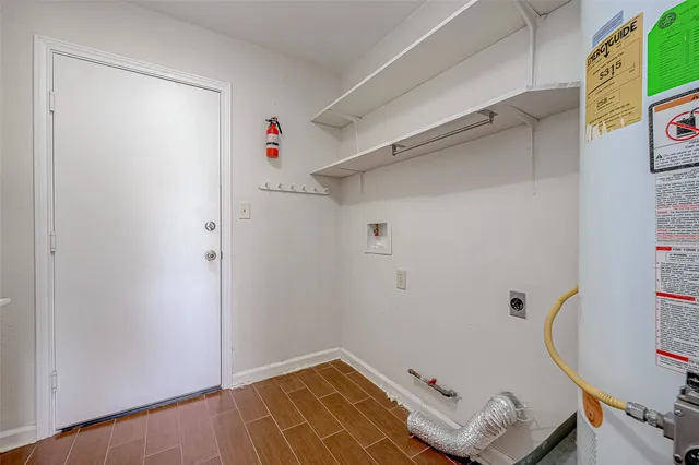 $2,200 | 2022 Highland Hills Drive, Sugar Land, TX 77478