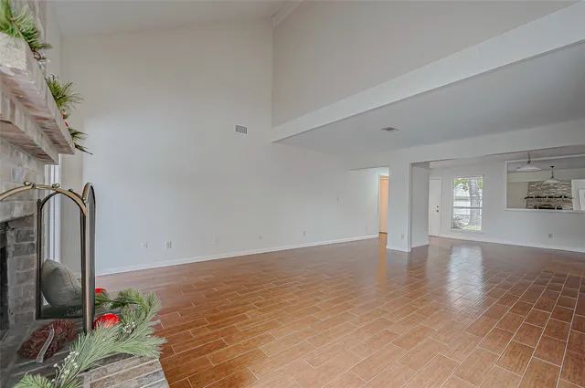 $2,200 | 2022 Highland Hills Drive, Sugar Land, TX 77478