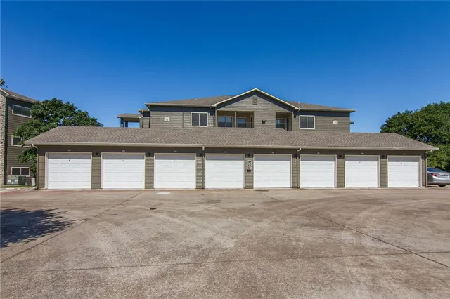 $1,425 | 2320 Gracy Farms Lane, Unit 1131, Austin, TX 78758