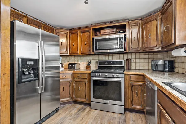 $549,000 | 88 Roseland Terrace, Tiverton, RI 02878