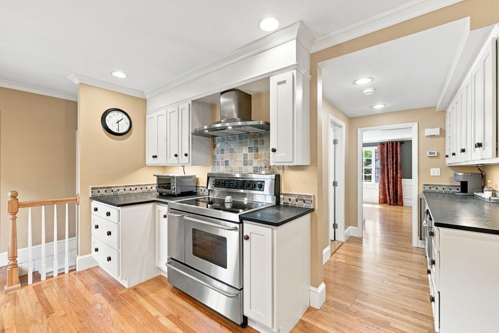 62 Walnut Road Hamilton, MA 01982 - Photo 5 of 34 Gallery Image 5