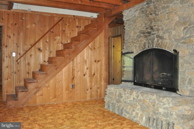 387 Battle Run Road Washington, VA 22747 - Photo 12 of 16 Stairways to Upper Bedrooms