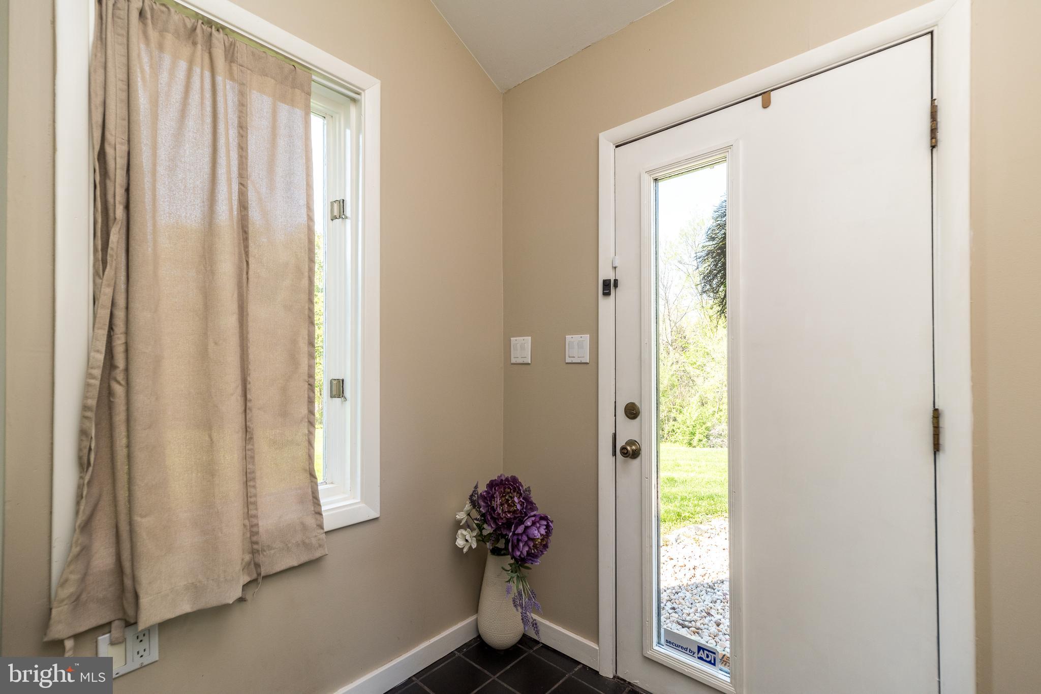 440 Sturgis Road Harleysville, PA 19438 - Photo 13 of 51 Foyer