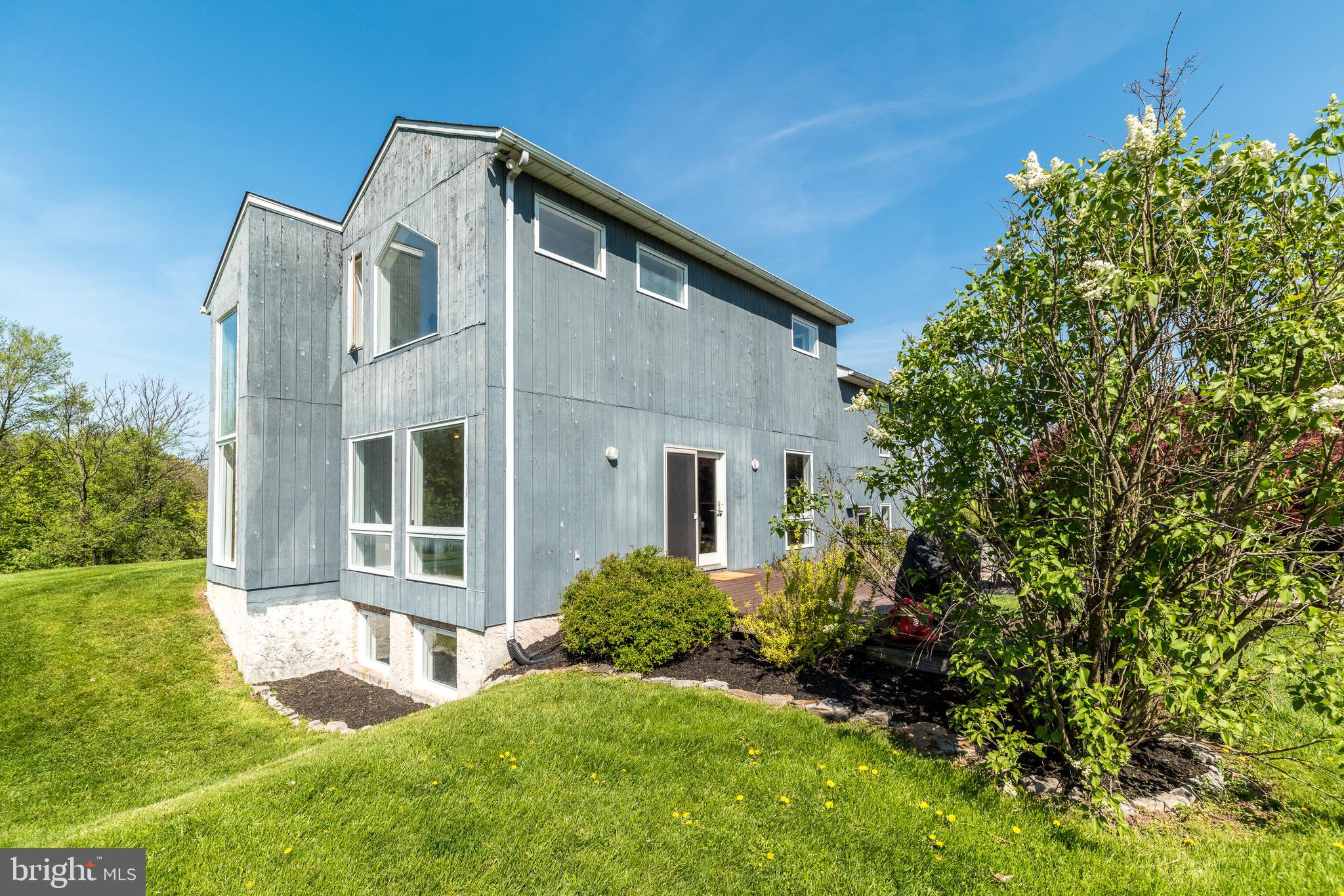 440 Sturgis Road Harleysville, PA 19438 - Photo 4 of 51 Side of home