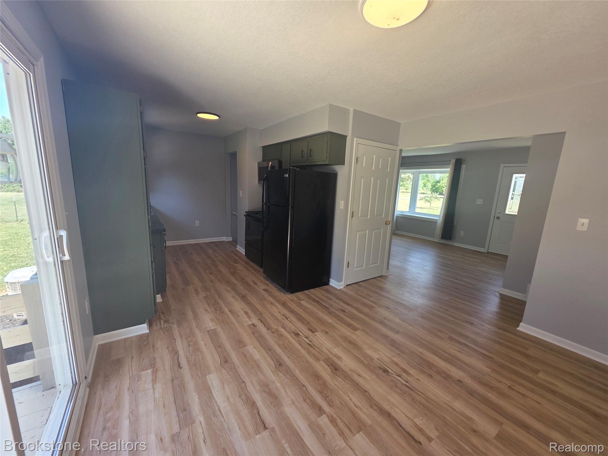 6428 Cook Road Swartz Creek, MI 48473 - Photo 6 of 12 20260709_170147.jpg
