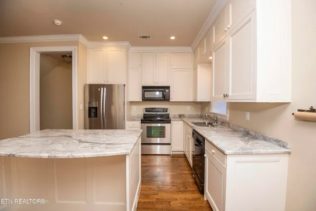 $3,200 | 613 Union Avenue Southwest, Knoxville, TN 37902