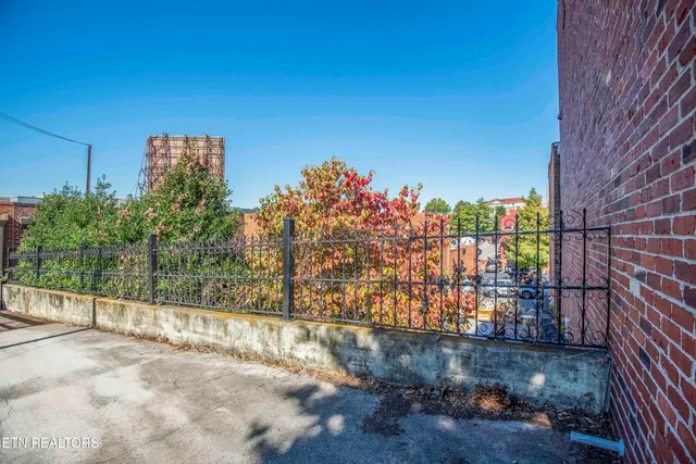 $3,200 | 613 Union Avenue Southwest, Knoxville, TN 37902