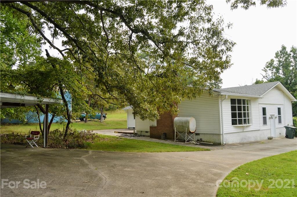 2433 Keziah Road, Unit 7 Matthews, NC 28105 - Photo 3 of 6 Gallery Image 3