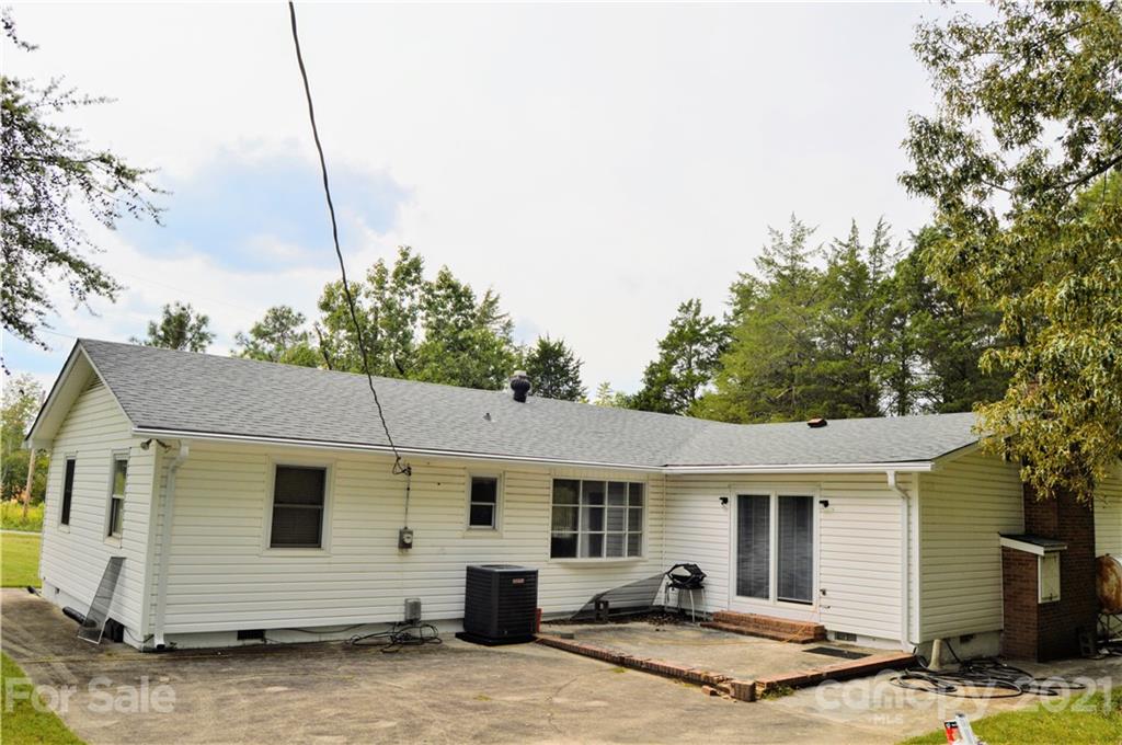 2433 Keziah Road, Unit 7 Matthews, NC 28105 - Photo 4 of 6 Gallery Image 4
