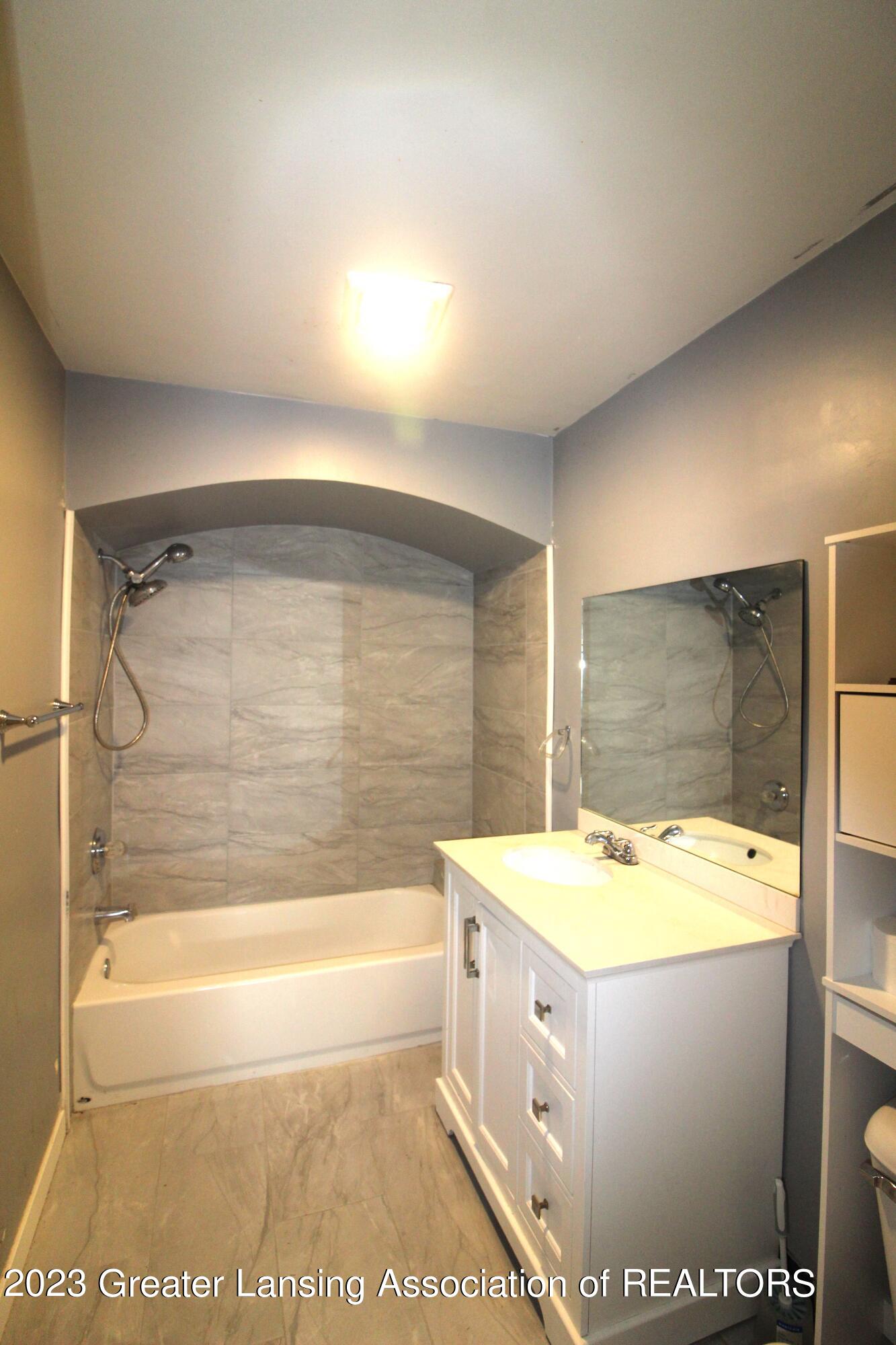 6364 West Jason Road St. Johns, MI 48879 - Photo 8 of 26 IMG_4207