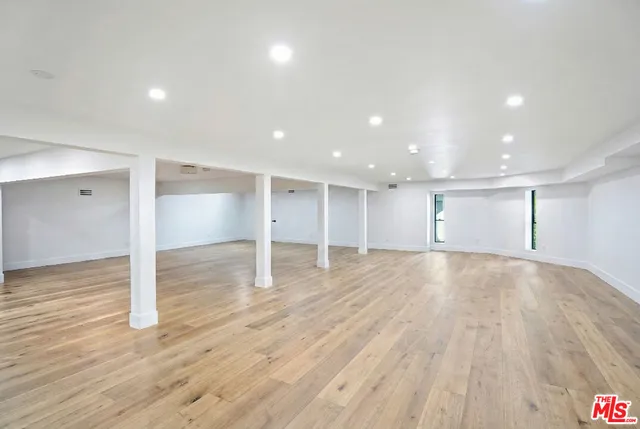 $11,995,000 | 32597 Pacific Coast Highway, Malibu, CA 90265