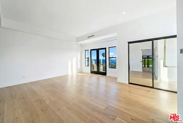 $11,995,000 | 32597 Pacific Coast Highway, Malibu, CA 90265