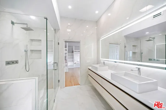 $11,995,000 | 32597 Pacific Coast Highway, Malibu, CA 90265