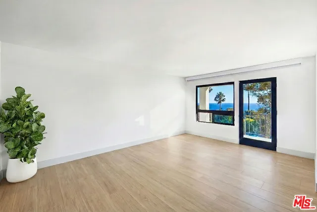 $11,995,000 | 32597 Pacific Coast Highway, Malibu, CA 90265