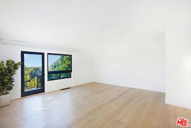 $11,995,000 | 32597 Pacific Coast Highway, Malibu, CA 90265