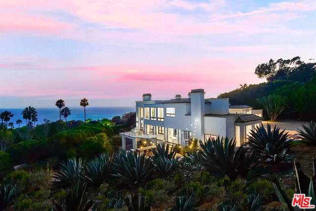 $11,995,000 | 32597 Pacific Coast Highway, Malibu, CA 90265