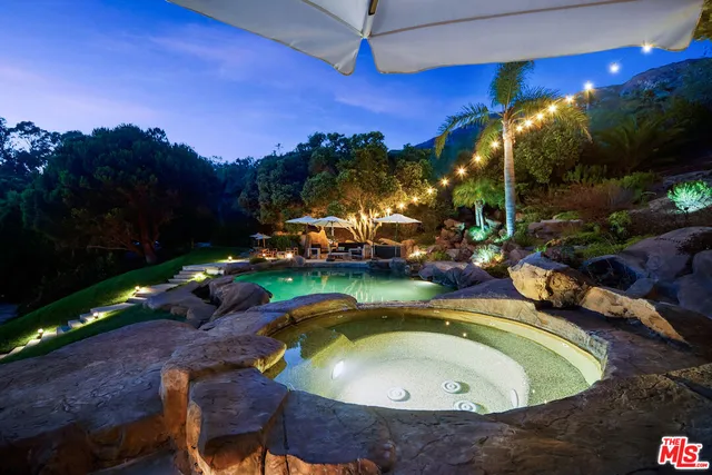 $11,995,000 | 32597 Pacific Coast Highway, Malibu, CA 90265