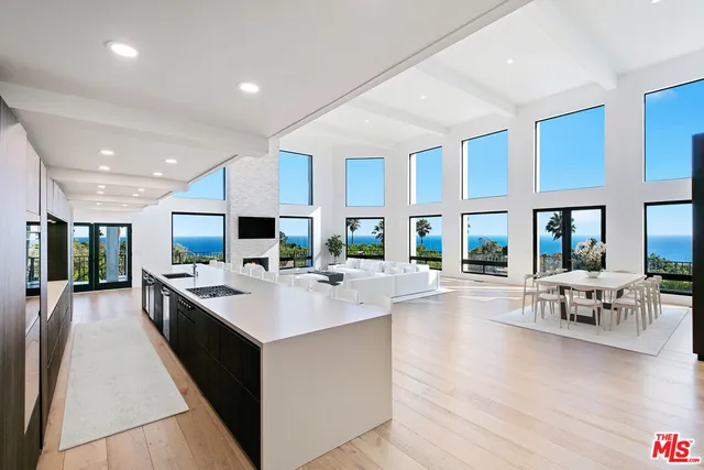 $11,995,000 | 32597 Pacific Coast Highway, Malibu, CA 90265