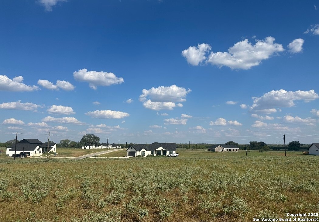 211 Hidden Ranch Court Floresville, TX 78114 - Photo 4 of 8