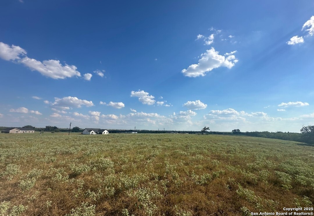 211 Hidden Ranch Court Floresville, TX 78114 - Photo 6 of 8