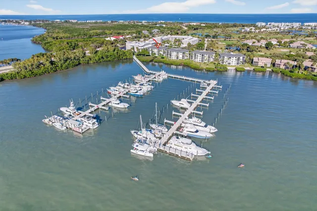 $5,100 | 390 Northeast Edgewater Drive, Unit 403, Stuart, FL 34996