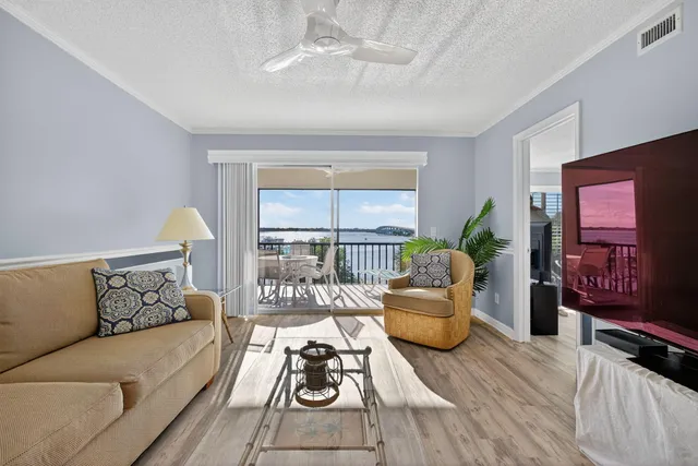 $5,100 | 390 Northeast Edgewater Drive, Unit 403, Stuart, FL 34996