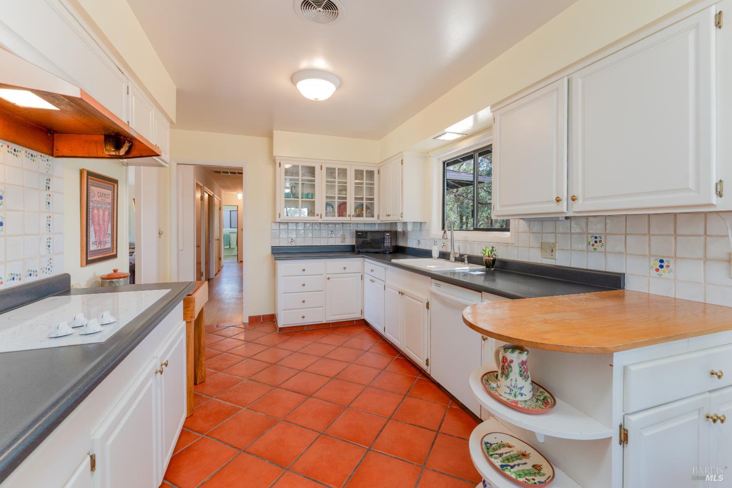 1921 Ridge Road Ukiah, CA 95482 - Photo 13 of 32