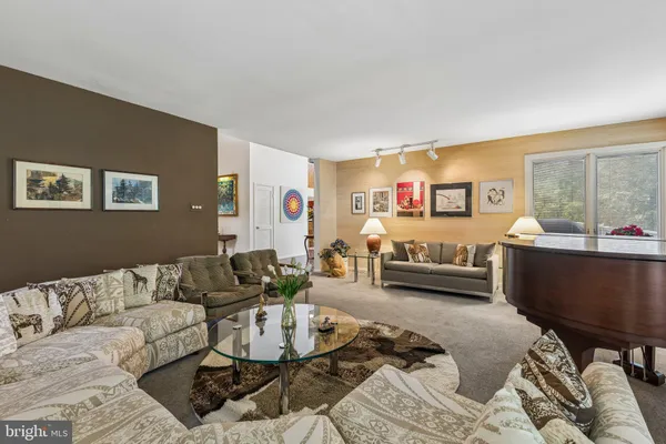 $1,800,000 | 2416 Sunny Meadow Lane, Vienna, VA 22181