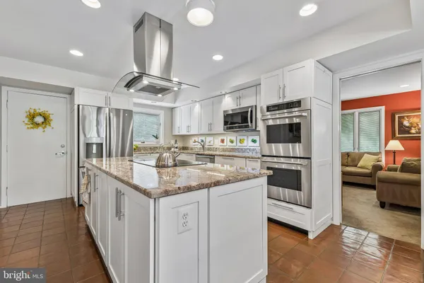 $1,800,000 | 2416 Sunny Meadow Lane, Vienna, VA 22181