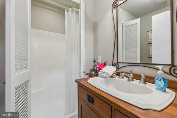 $1,800,000 | 2416 Sunny Meadow Lane, Vienna, VA 22181
