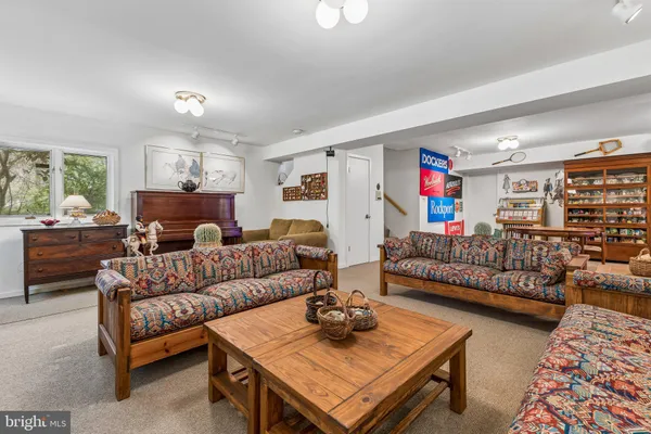$1,800,000 | 2416 Sunny Meadow Lane, Vienna, VA 22181