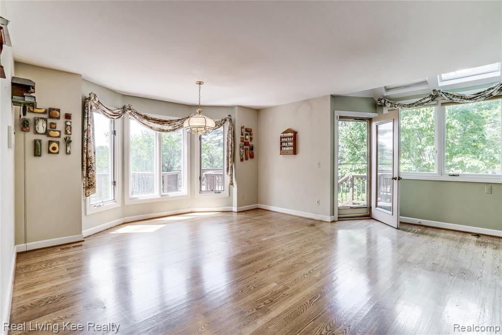 6368 Peach Tree Court Rochester Hills, MI 48306 - Photo 16 of 54