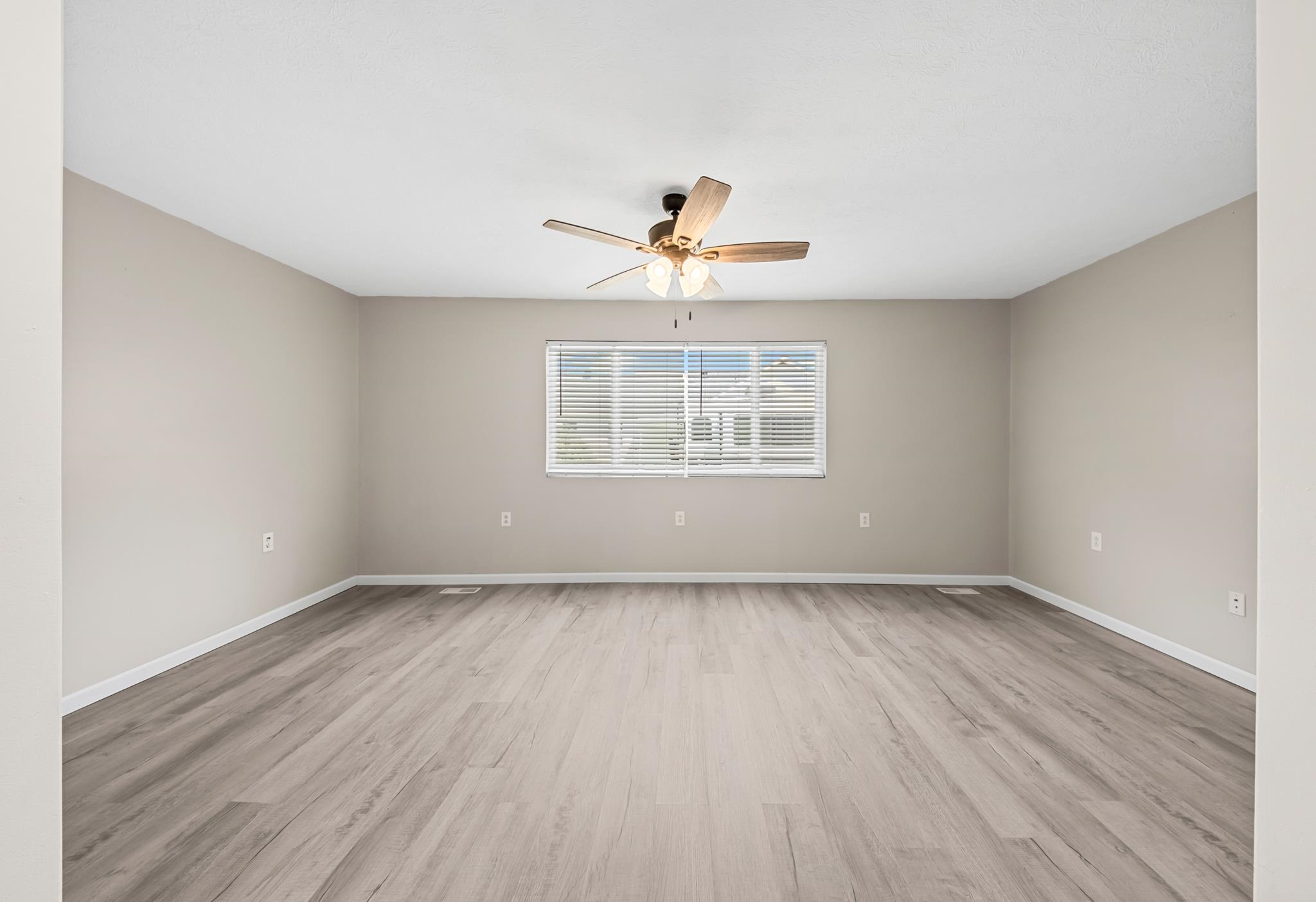 1016 Raceland Avenue Raceland, KY 41169 - Photo 14 of 38