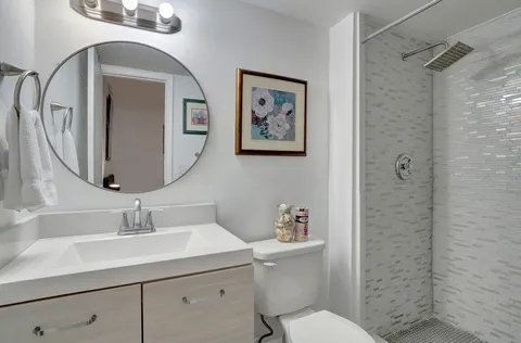 $125,000 | 130 Lake Meryl Drive, Unit 226, West Palm Beach, FL 33411