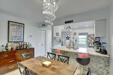 $125,000 | 130 Lake Meryl Drive, Unit 226, West Palm Beach, FL 33411