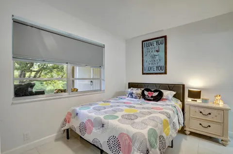 $125,000 | 130 Lake Meryl Drive, Unit 226, West Palm Beach, FL 33411