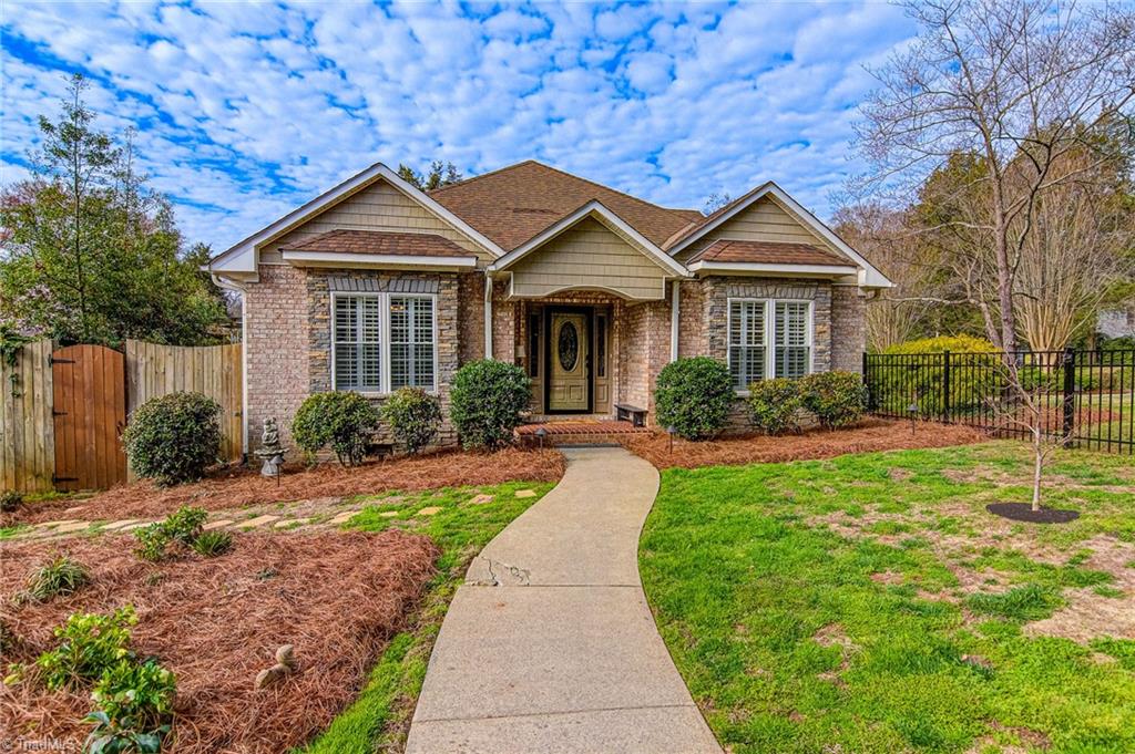 983 Avon Road Winston-Salem, NC 27104 - Photo 3 of 45 Gallery Image 3