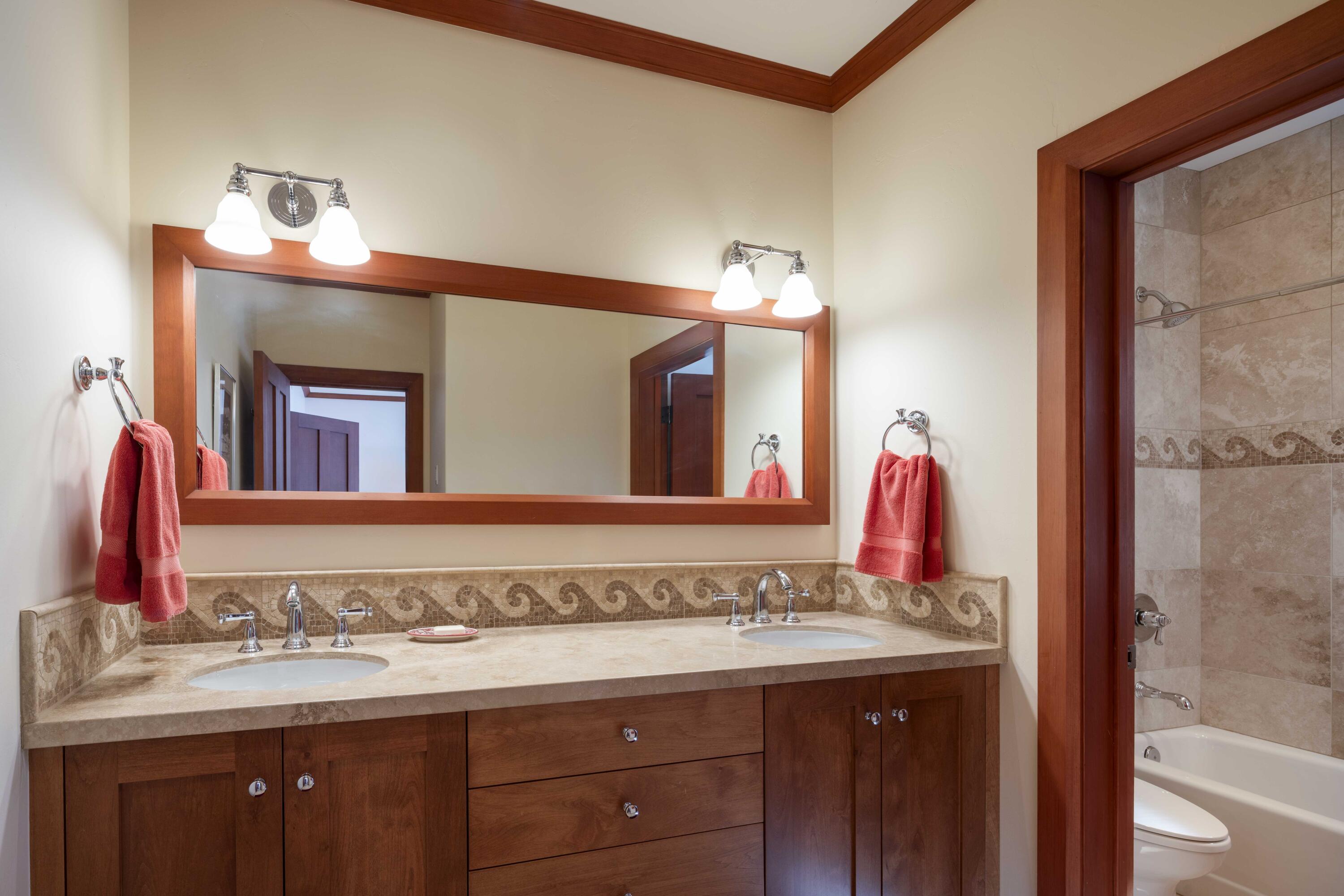 115 Ritchie Drive Ketchum, ID 83340 - Photo 32 of 48 Bunk room attached bath